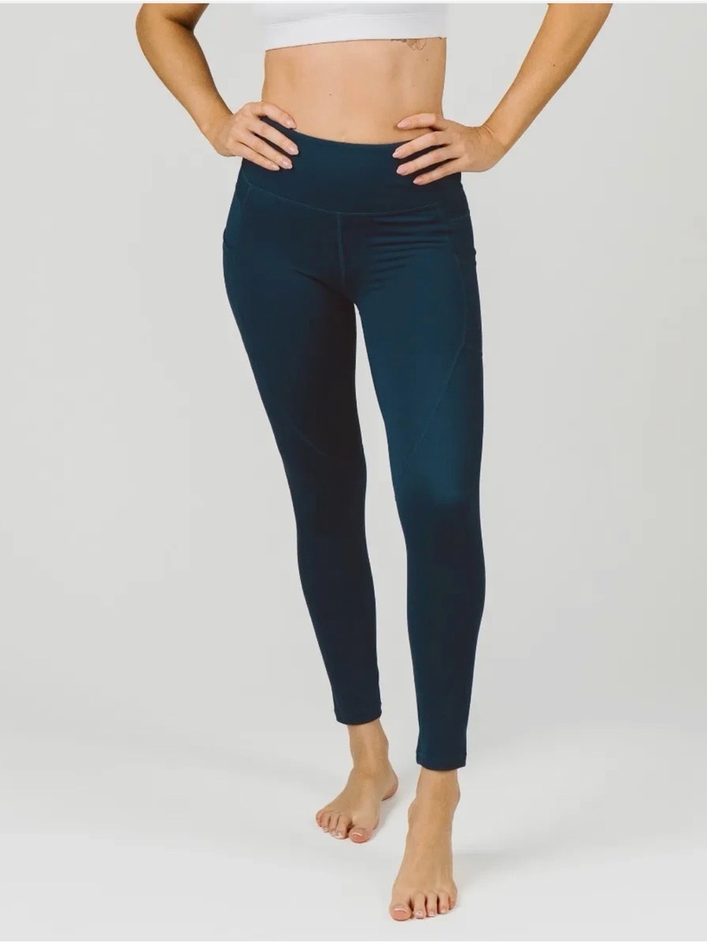 Zyia Navy Light N Tight Hi- Rise 7/8 24” | Size 6-8